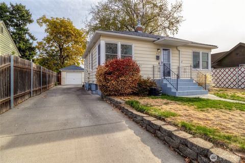 Photo of 516 N Blue Street, Walla Walla, WA 99362 (MLS # 2448788) Photo of 516 N Blue Street, Walla Walla, WA 99362 (MLS # 2448788)