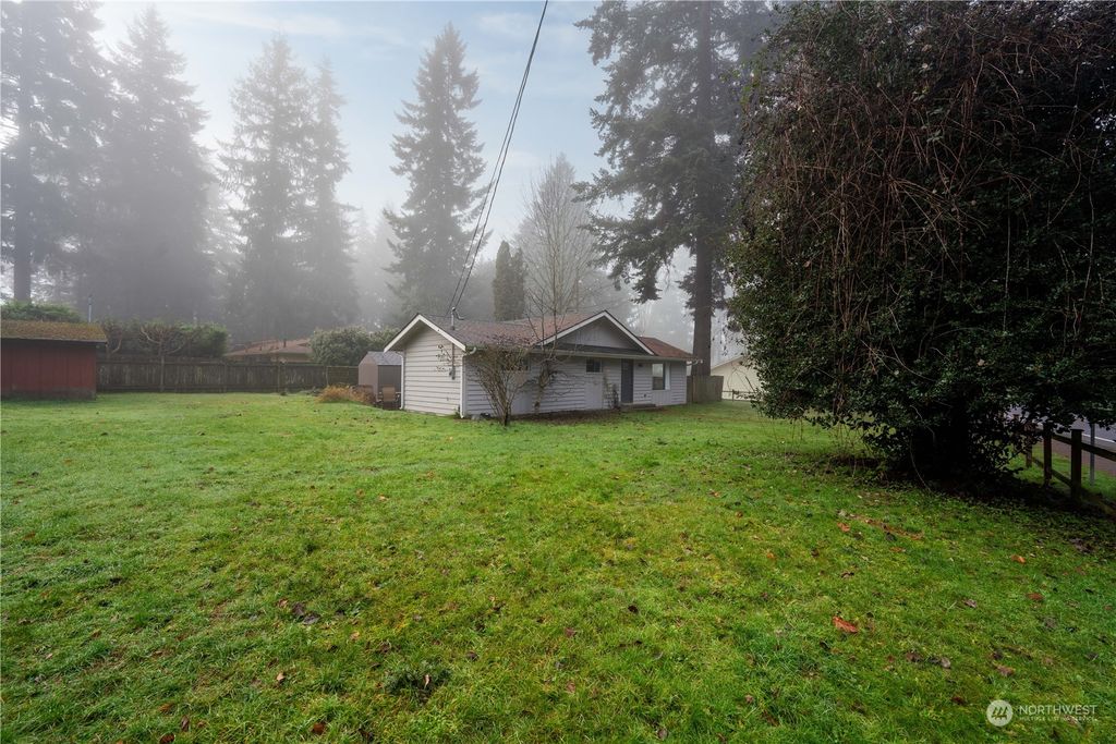 Photo of 17011 NE 95th Street, Redmond, WA 98052 (MLS # 2185822)