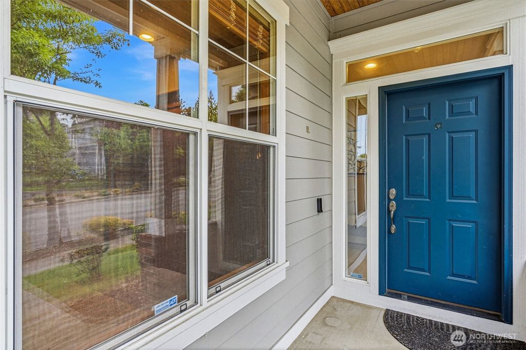 Photo of 17123 Parkside Way SE, Renton, WA 98058 (MLS # 2541948)