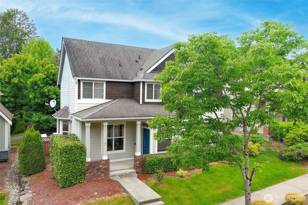 Photo of 17123 Parkside Way SE, Renton, WA 98058 (MLS # 2541948)