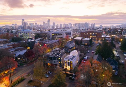 Photo of 313 17th Avenue E, Seattle, WA 98112 (MLS # 2466202)