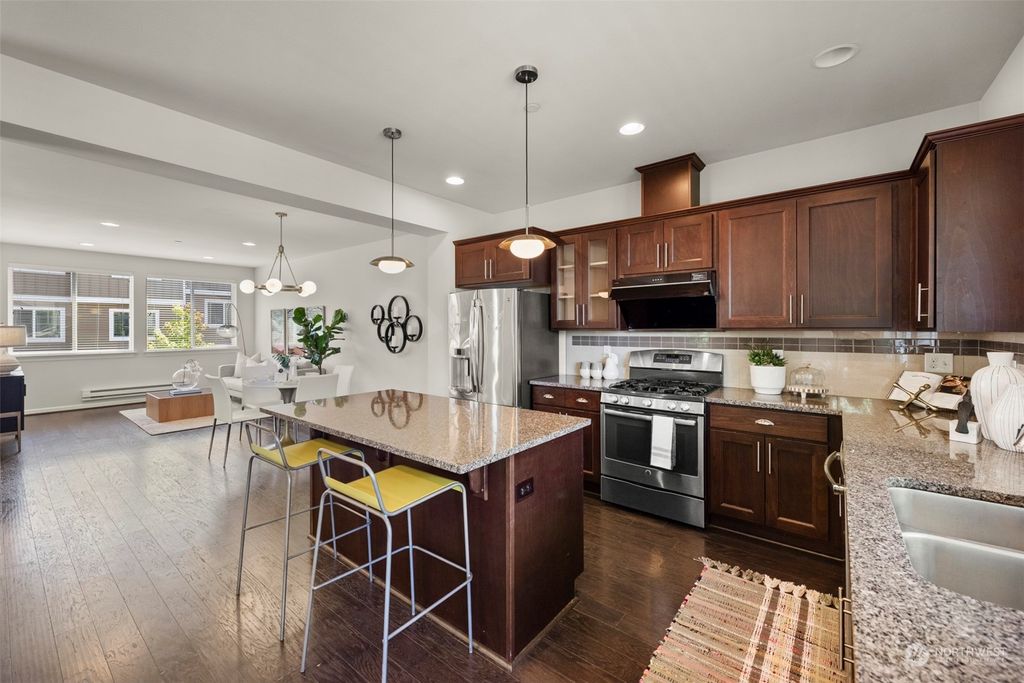 Photo of 2547 Mulberry Walk Walk NE, Issaquah, WA 98029 (MLS # 2254770)