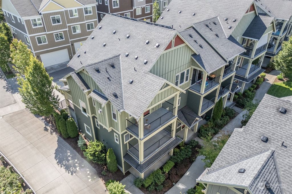 Photo of 2547 Mulberry Walk Walk NE, Issaquah, WA 98029 (MLS # 2254770)