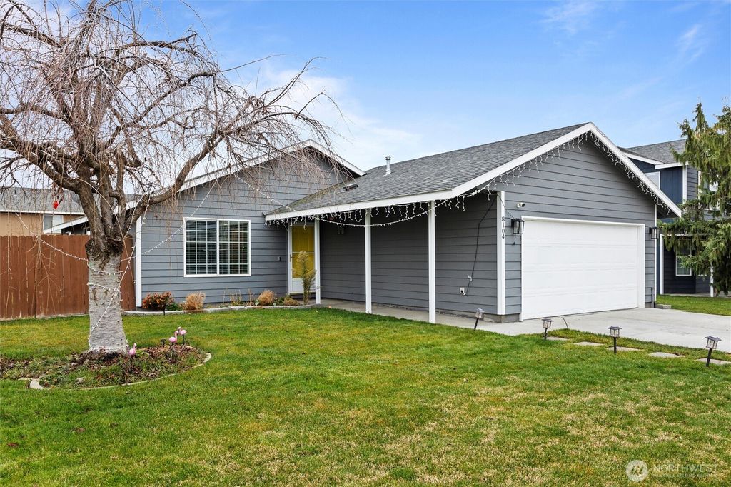 Photo of 8104 Spieden Court St, Pasco, WA 99301 (MLS # 2459418)