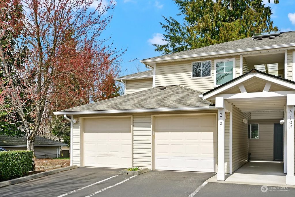 Photo of 2001 120th Place SE #4-101, Everett, WA 98208 (MLS # 2053439)