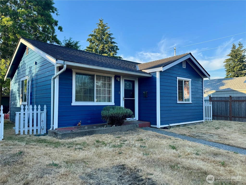 Photo of 5005 N 30th Street, Tacoma, WA 98407 (MLS # 2544458)