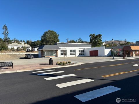 Photo of 305 Whitcomb Ave Ave S, Tonasket, WA 98855 (MLS # 2466754)