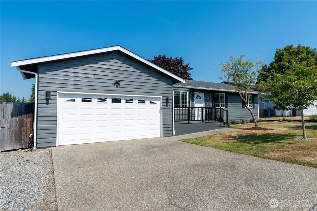 Photo of 6607 69th Street NE, Marysville, WA 98270 (MLS # 2572559)