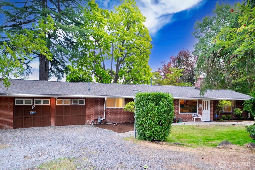 Photo of 3828 172nd Avenue NE, Redmond, WA 98052 (MLS # 2421774)