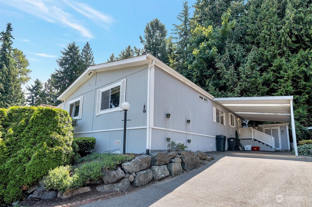 Photo of 5810 Fleming Street #10, Everett, WA 98203 (MLS # 2138073)