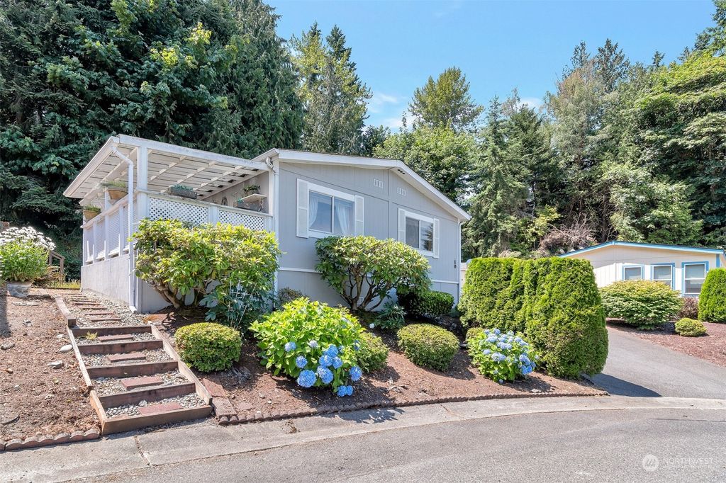 Photo of 5810 Fleming Street #10, Everett, WA 98203 (MLS # 2138073)
