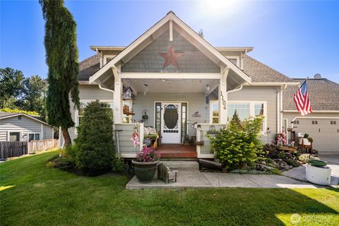 Photo of 1106 N 8th Street, Mount Vernon, WA 98273 (MLS # 2530021)