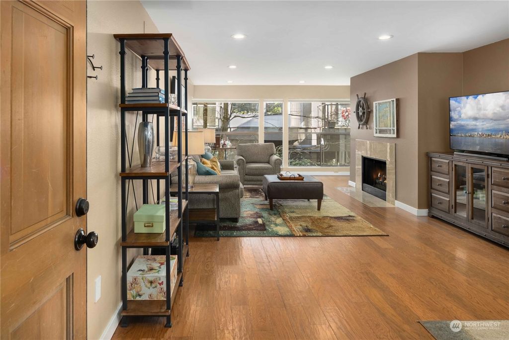 Photo of 5025 California Avenue SW #206, Seattle, WA 98136 (MLS # 2047720)