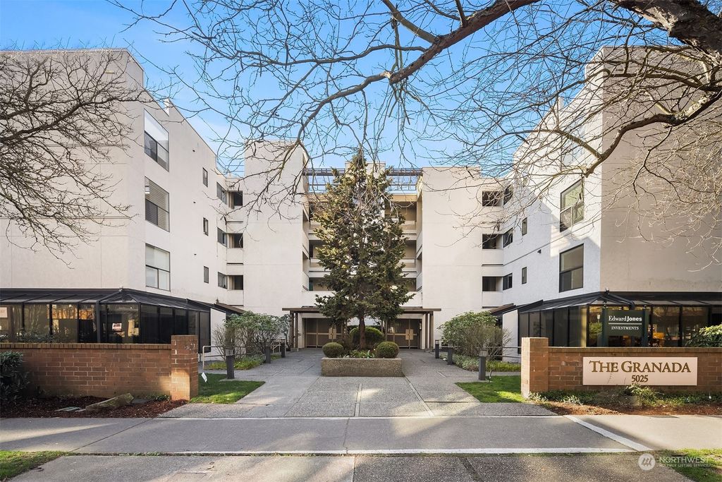 Photo of 5025 California Avenue SW #206, Seattle, WA 98136 (MLS # 2047720)