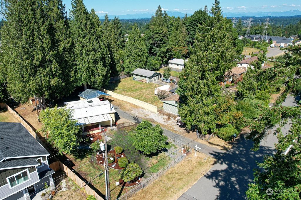 Photo of 411 205th Street SW, Lynnwood, WA 98036 (MLS # 2145728)