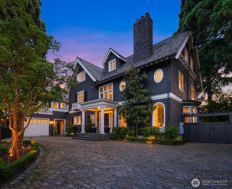 Photo of 1617 Federal Avenue E, Seattle, WA 98102 (MLS # 2406616)