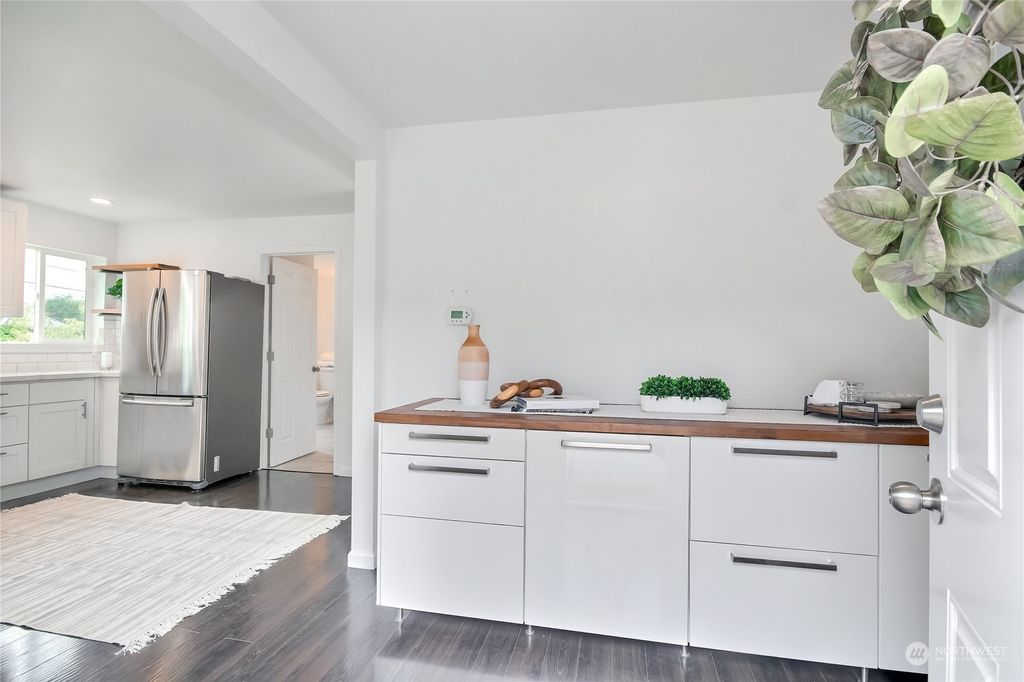 Photo of 6710 8th Avenue NW, Seattle, WA 98117 (MLS # 2168471)