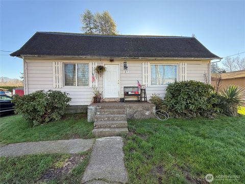 Photo of 127 Cowlitz Drive, Kelso, WA 98626 (MLS # 2469607)