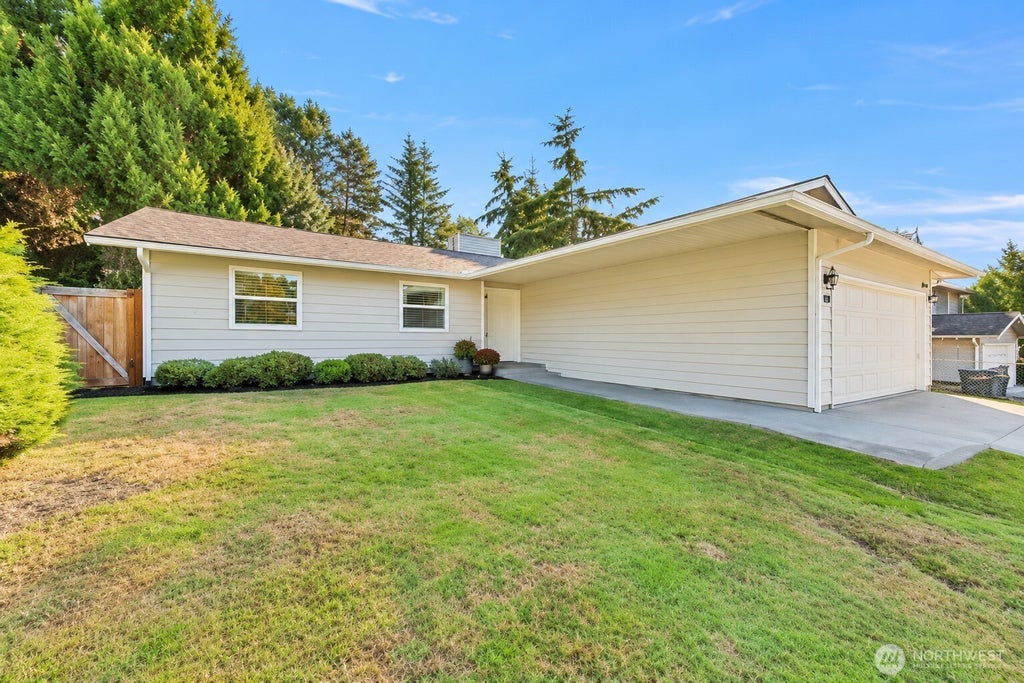 Photo of 13444 110th Place NE, Kirkland, WA 98034 (MLS # 2591462)