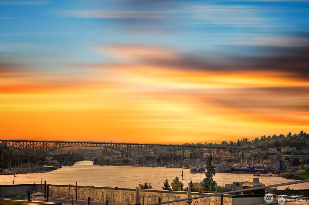 Photo of 2020 Eastlake Avenue E, Seattle, WA 98102 (MLS # 2481300)