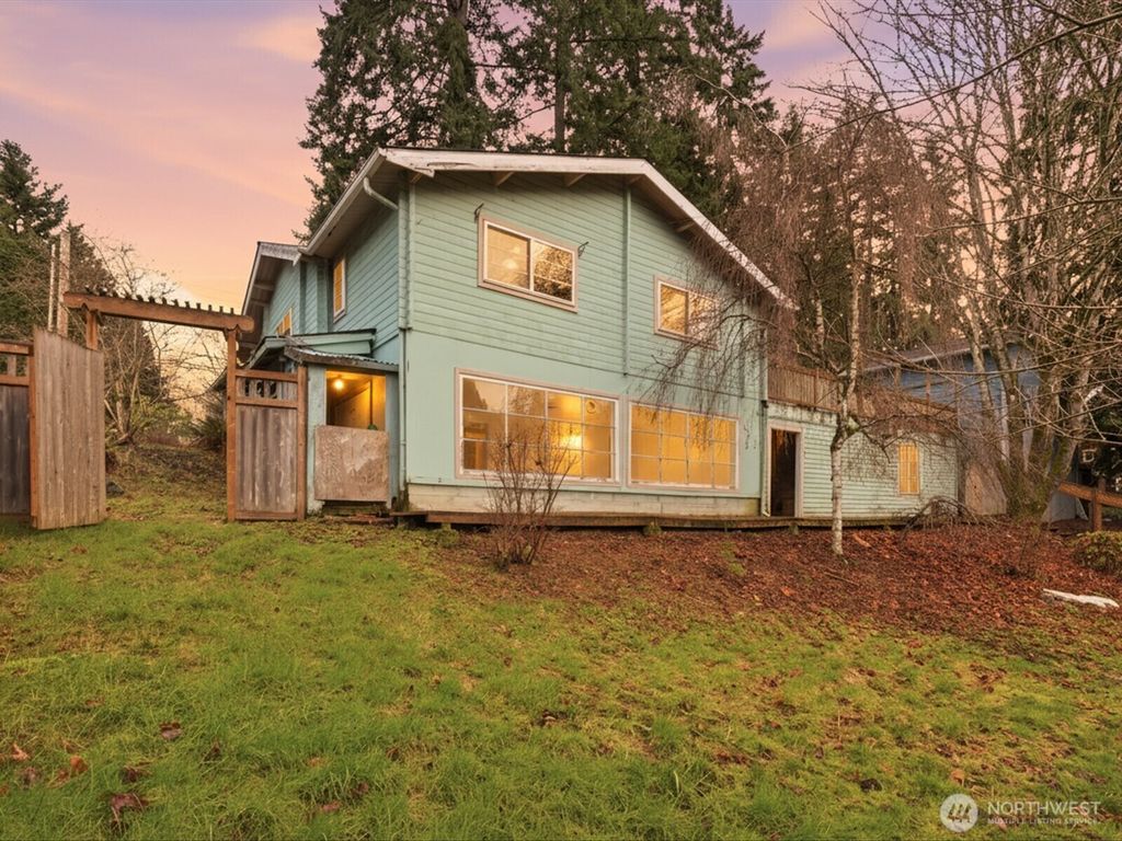 Photo of 10271 148TH Avenue SE, Renton, WA 98059 (MLS # 2527560)