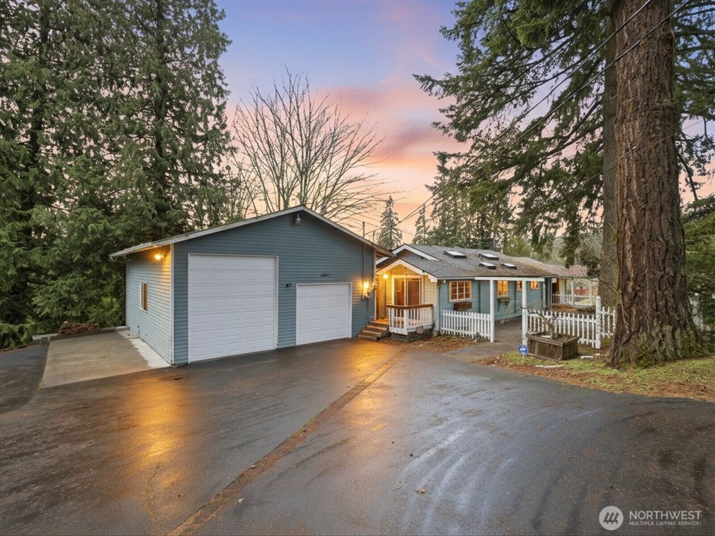 Photo of 10271 148TH Avenue SE, Renton, WA 98059 (MLS # 2527560)