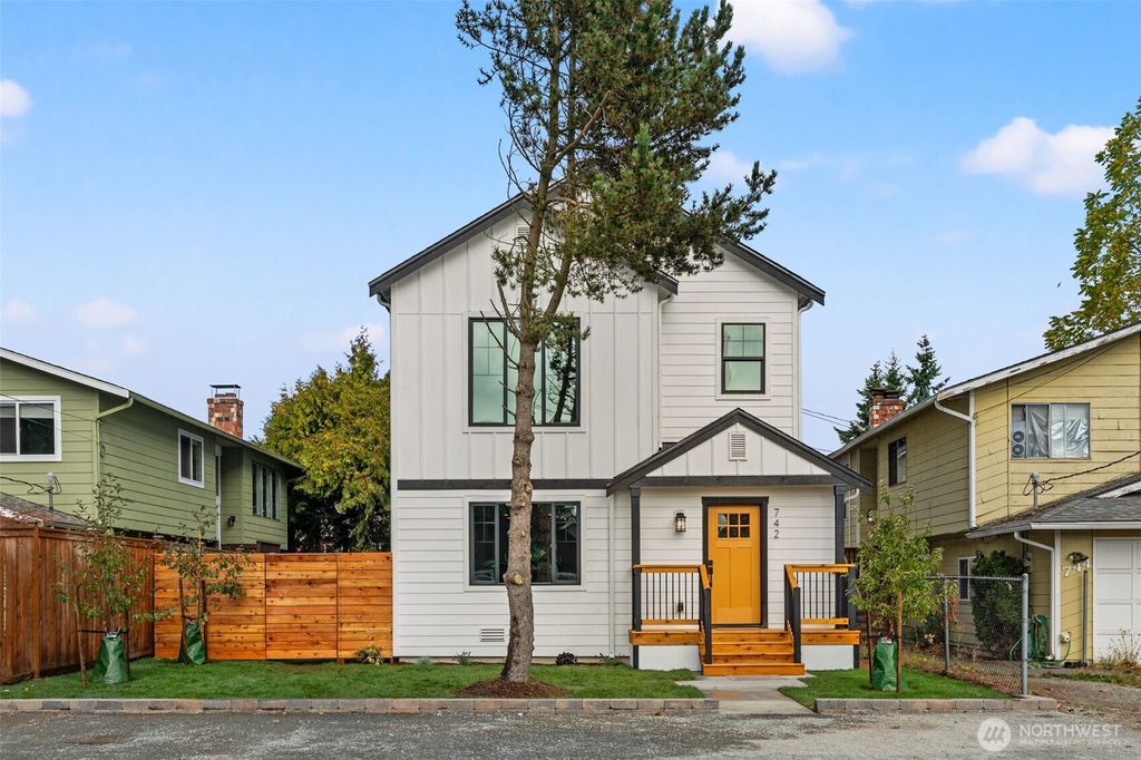 Photo of 742 N 104th Street, Seattle, WA 98133 (MLS # 2468820)