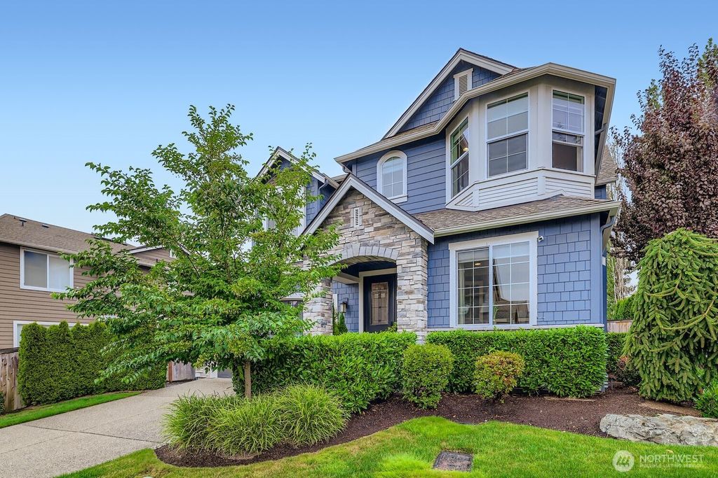Photo of 6190 112th Lane SE, Bellevue, WA 98006 (MLS # 2422718)