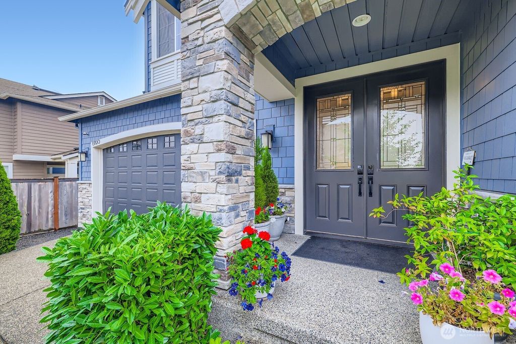 Photo of 6190 112th Lane SE, Bellevue, WA 98006 (MLS # 2422718)