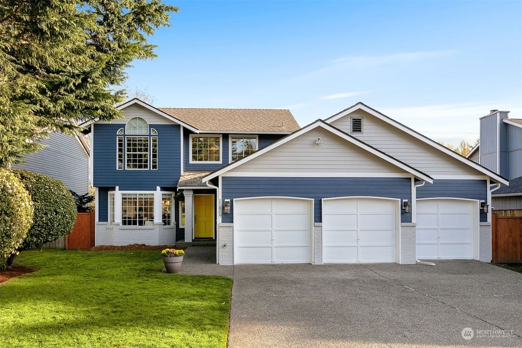 Photo of 11809 SE 203rd Street, Kent, WA 98031 (MLS # 2060482)