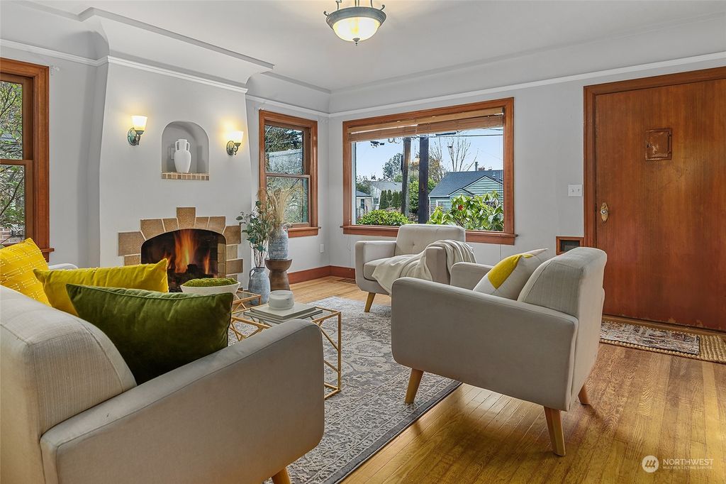 Photo of 8014 13th Avenue NW, Seattle, WA 98117 (MLS # 2192950)