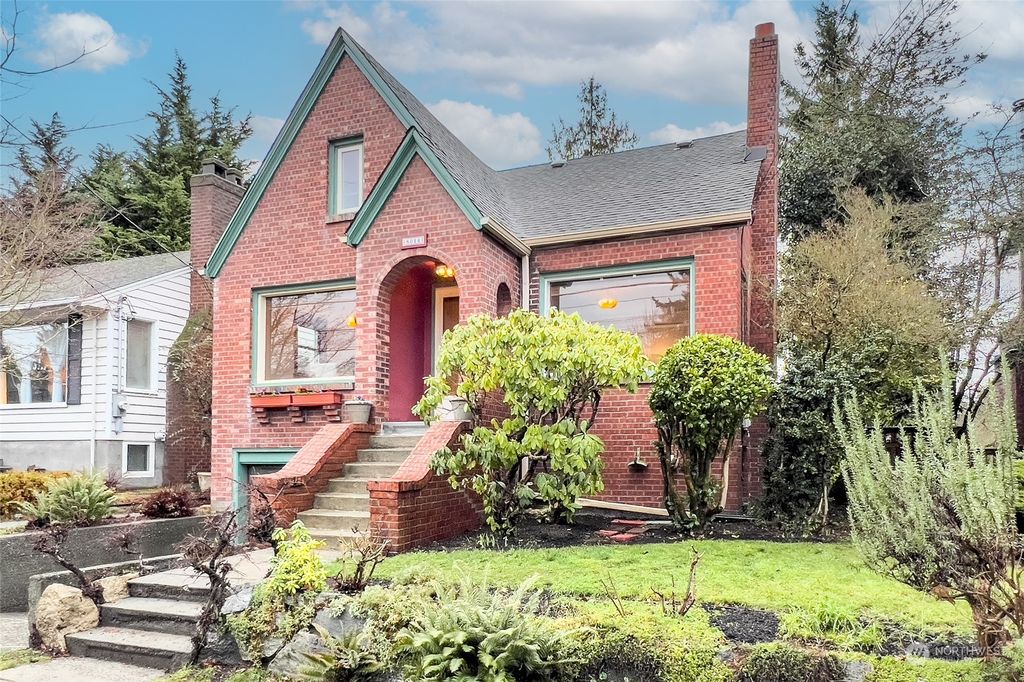 Photo of 8014 13th Avenue NW, Seattle, WA 98117 (MLS # 2192950)