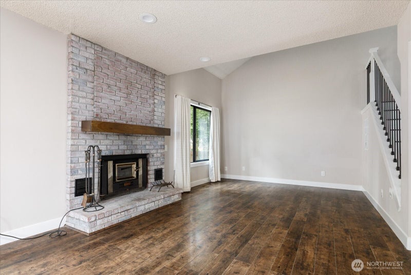 210 NW Calista Ct.