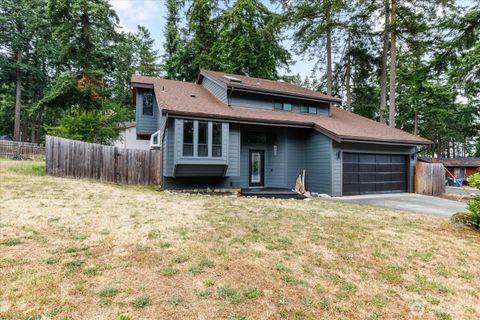 Photo of 210 NW Calista Ct. CT, Oak Harbor, WA 98277 (MLS # 2545748)