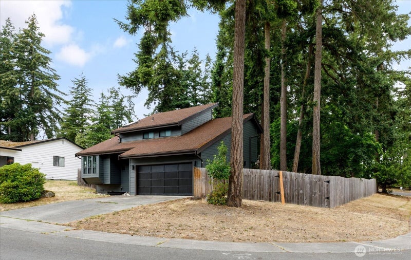 210 NW Calista Ct.