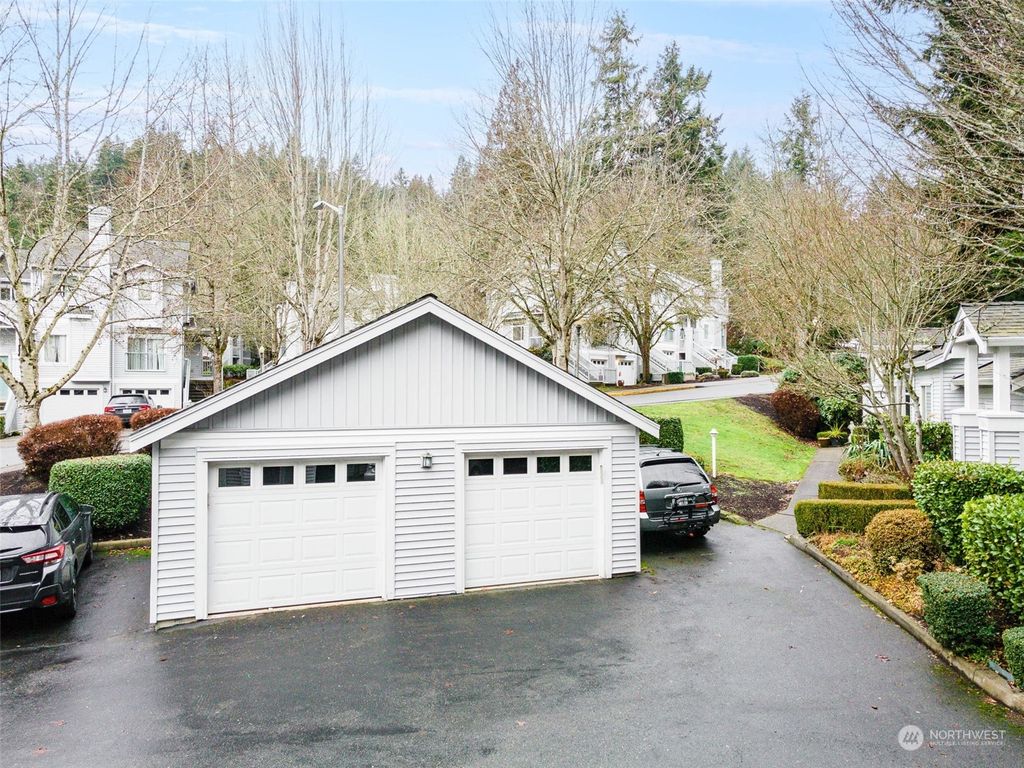 Photo of 18016 NE 95th Court #1, Redmond, WA 98052 (MLS # 2028748)