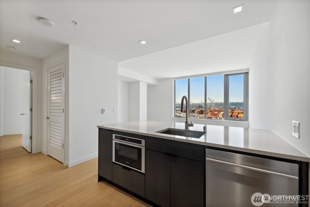 Photo of 590 1st Avenue S #1007, Seattle, WA 98104 (MLS # 2467359)