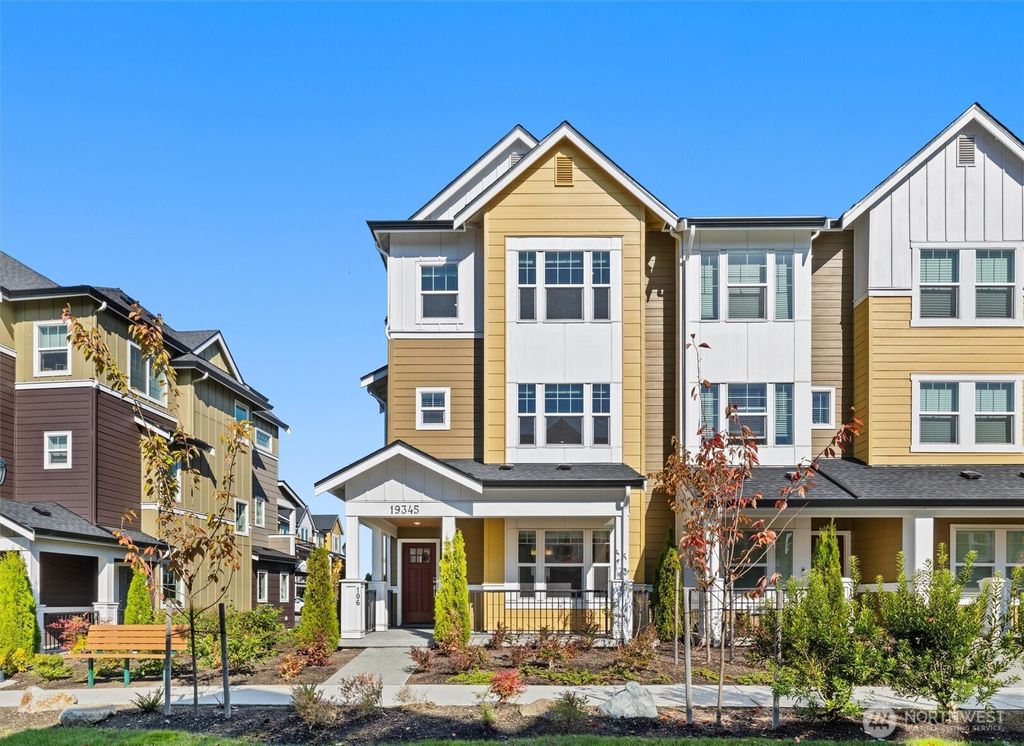 Photo of 19345 NE 69th Circle #106, Redmond, WA 98052 (MLS # 2442756)