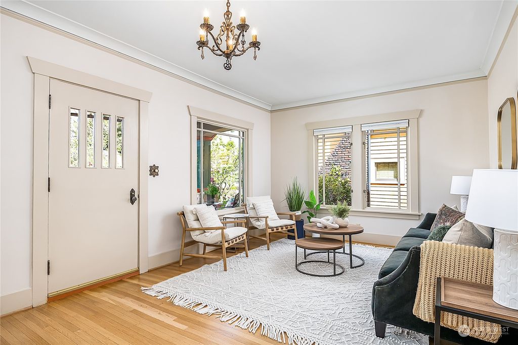 Photo of 6812 16th Avenue NE, Seattle, WA 98115 (MLS # 2234237)