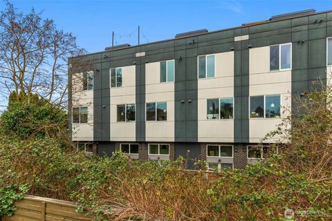 Photo of 908 N 46th Street #F, Seattle, WA 98103 (MLS # 2519366)
