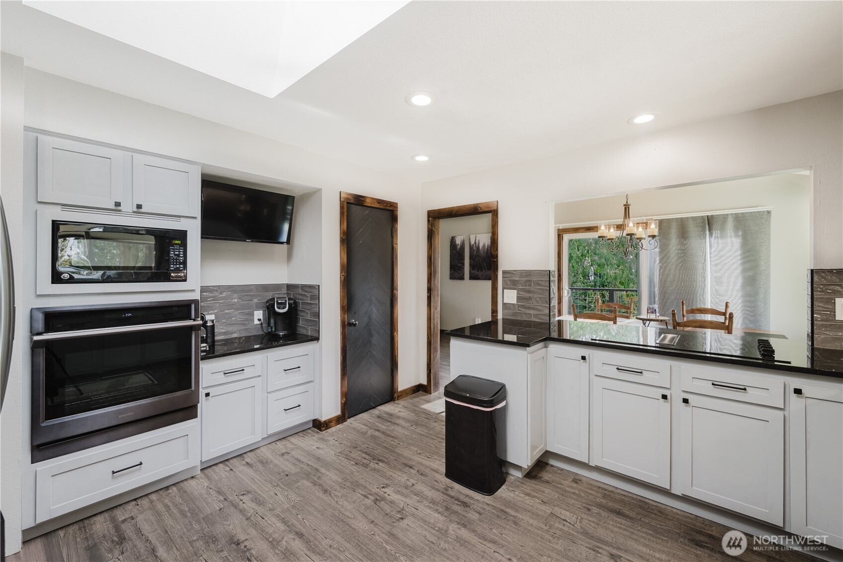 5 Crestmont Avenue