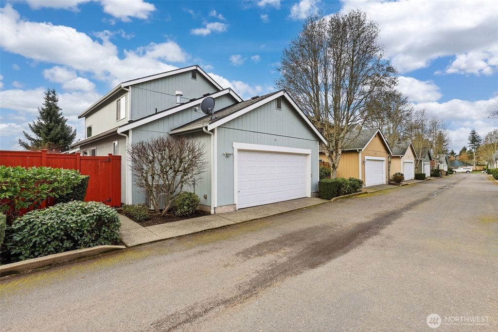 Photo of 1630 Sundrop Lane SE, Tumwater, WA 98501 (MLS # 2496426)