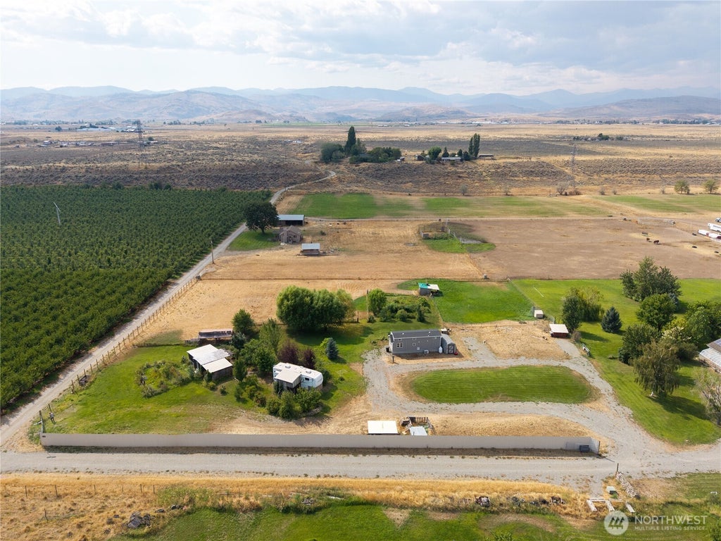 Photo of 4 Peacock Lane, Omak, WA 98841 (MLS # 2583267)