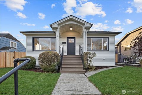 Photo of 817 26th Avenue Ave, Seattle, WA 98122 (MLS # 2468631)
