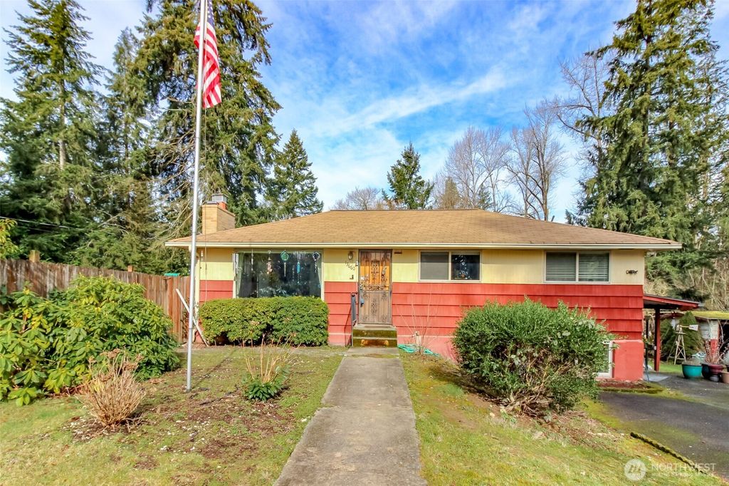 Photo of 13660 SE 169 Avenue SE, Renton, WA 98059 (MLS # 2338110)