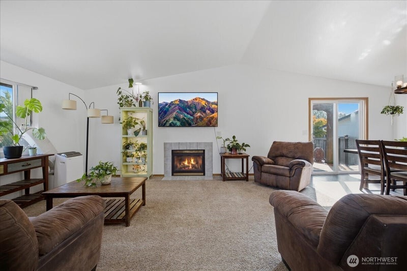 920 Perkins Way