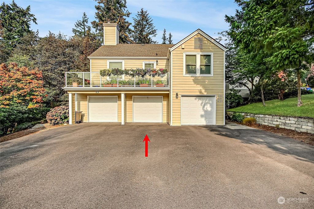 Photo of 4131 220th Place SE, Issaquah, WA 98029 (MLS # 2009126)