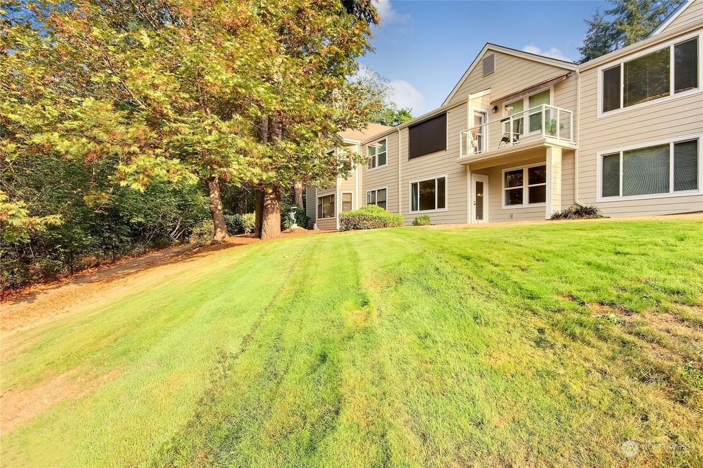 Photo of 4131 220th Place SE, Issaquah, WA 98029 (MLS # 2009126)