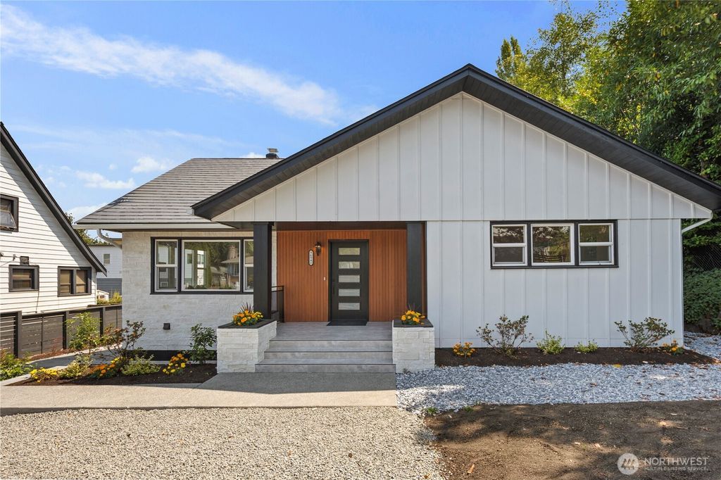 Photo of 9694 A 51st Avenue S, Seattle, WA 98118 (MLS # 2416872)