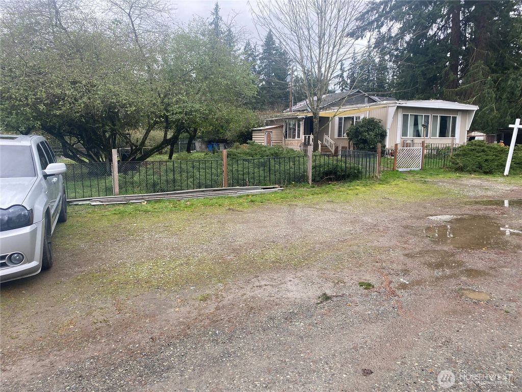 Photo of 15238 SE 277th Place, Kent, WA 98042 (MLS # 2449002)